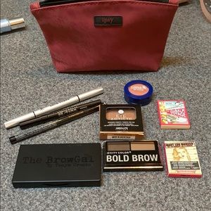 Makeup bundle with cosmetic bag